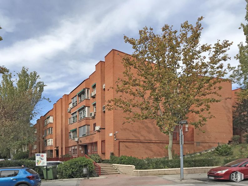 Nave en alquiler en Plaza Antonio Machado, 5, Rivas-Vaciamadrid, Madrid, 28529 con coche, edificio, cielo, nube, vehículo terrestre, planta, propiedad, neumático, vehículo y rueda alrededor