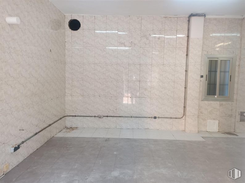 Local en venta en Calle Ruiz Alda, 43, Valdemoro, Madrid, 28342 con ventana, madera, accesorio, suelo, suelos, material compuesto, rectángulo, edificio, gas y hormigón alrededor