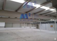 Industrial for rent at Zona Azuqueca, Azuqueca de Henares, Guadalajara, 19200 with parking, ceiling, flooring, city, concrete, commercial building, facade, shade, composite material and beam around