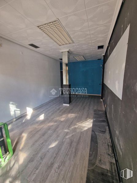 Local en venta en Calle Vía Carpetana, Carabanchel, Madrid, 28047 con madera, suelos, suelo, accesorio, material compuesto, hall, madera dura, edificio, techo y hormigón alrededor