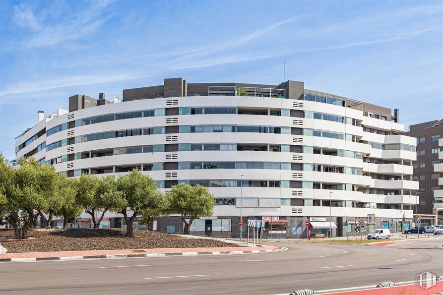 Local en alquiler en Avenida Pablo Iglesias, 91, Rivas-Vaciamadrid, Madrid, 28521 con edificio, cielo, nube, diseño urbano, árbol, bloque de pisos, condominio, barrio, luz de la calle y zona residencial alrededor