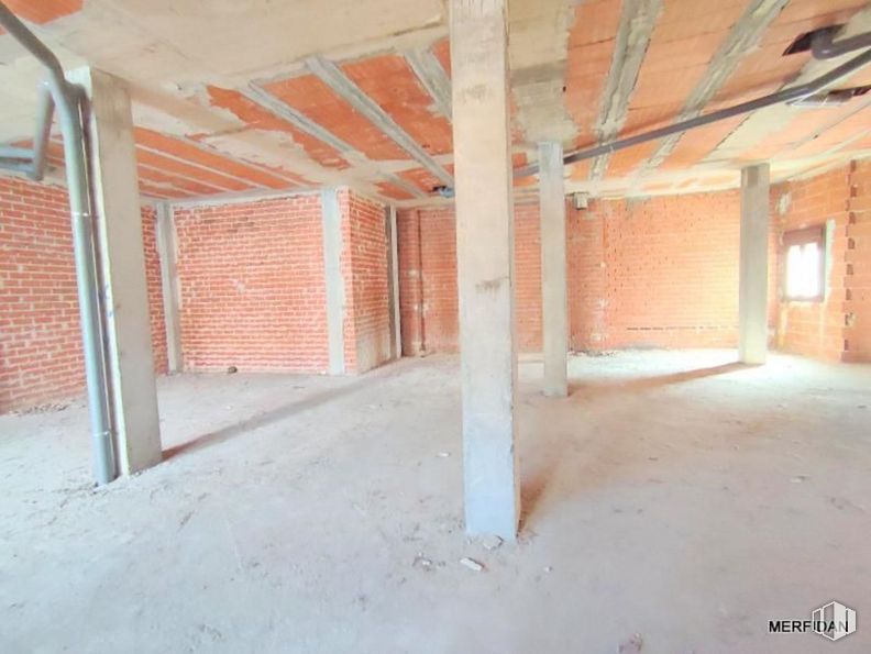 Local en venta en Plaza España, Fuenlabrada, Madrid, 28944 con madera, pasillo, piso, pavimento, material de construcción, viga, albañilería, bienes raíces, ladrillo y material compuesto alrededor