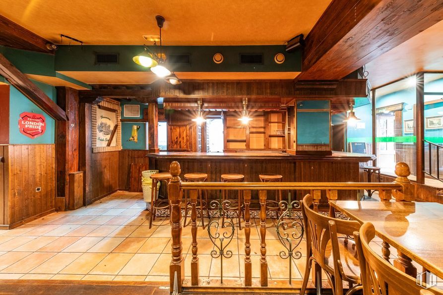 Retail for sale at Zona Pacífico, Retiro, Madrid, 28007 with light fixture, chair, kitchen & dining room table, lighting, property, table, wood, interior design, beam and couch around