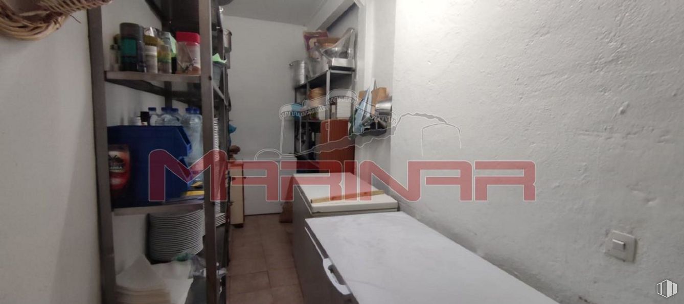 Retail for sale at Carretera Serranillos, Yeles, Toledo, 45220 with building, interior design, floor, flooring, house, shelving, room, shelf, ceiling and apartment around