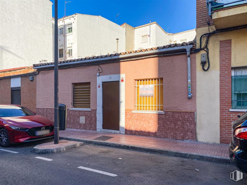 Suelo en venta en Calle Ciempozuelos, Getafe, Madrid, 28901 con coche, ventana, puerta, edificio, vehículo terrestre, propiedad, vehículo, cielo, iluminación del automóvil y infraestructura alrededor