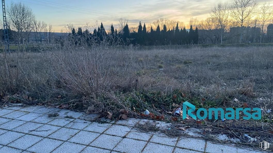 Land for sale at Calle Beethoven, Ávila, 05003 with sky, plant, cloud, natural landscape, vegetation, grass, land lot, twig, landscape and groundcover around