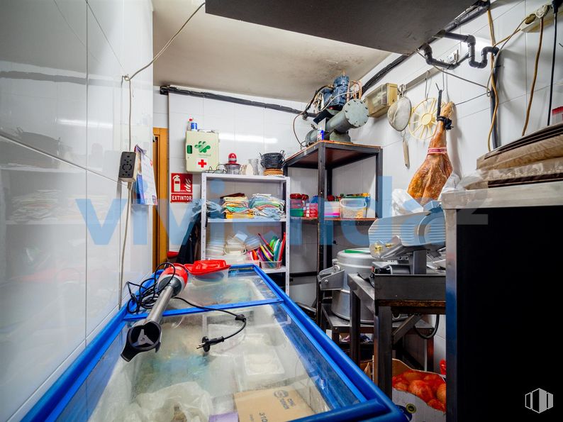 Local en venta en Calle Pedro Heredia, Salamanca, Madrid, 28028 con gas, ingeniería, máquina, cableado eléctrico, servicio, suministro eléctrico, habitación, techo, vehículo de motor y taller de herramientas alrededor