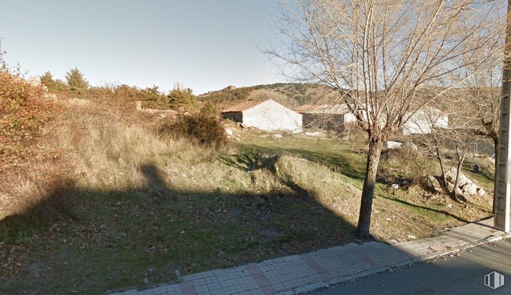 Suelo en venta en Calle Pocillo del Cordel, 26, Peguerinos, Ávila, 05239 con casa, plantas, zona rural, suelo, pueblo, sendero, matorral y camino de tierra alrededor