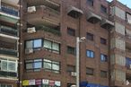 Office for rent at Avenida Constitución, 22, Móstoles, Madrid, 28931 with building, window, sky, tower block, urban design, condominium, neighbourhood, residential area, commercial building and wall around