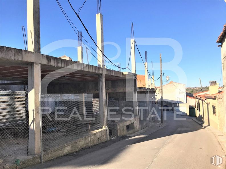 Suelo en venta en Travesía Barrio Alto, 11, Belmonte de Tajo, Madrid, 28390 con cielo, luz de la calle, superficie de carretera, asfalto, carretera, electricidad, madera, edificio, pendiente y fachada alrededor