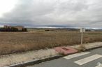 Land for sale at Calle Alonso Dávila, Ávila, 05002 with cloud, sky, plant, ecoregion, land lot, tree, natural landscape, grass, asphalt and plain around