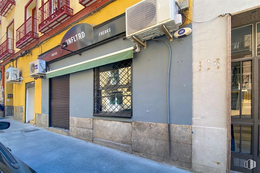 Local en venta en Calle Amaniel, 36, Centro, Madrid, 28015 con ventana, azul, edificio, fachada, ciudad, carretera, casa, madera, acera y fuente alrededor