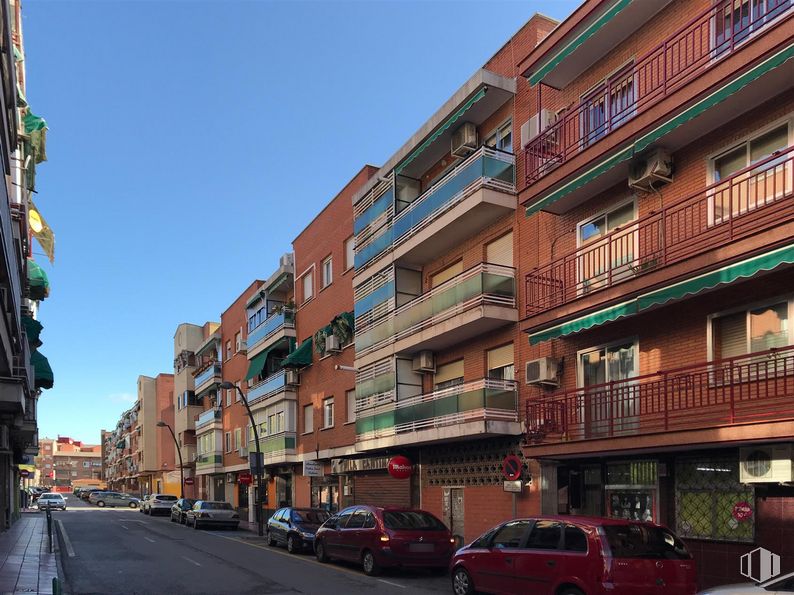 Local en venta en Calle Valdemorillo, Getafe, Madrid, 28901 con coche, ventana, neumático, rueda, vehículo terrestre, cielo, edificio, vehículo, infraestructura y barrio alrededor