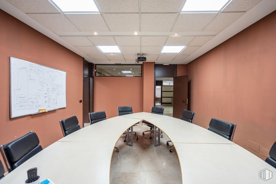 Office for sale at Zona Auditorio, Las Rozas de Madrid, Madrid, 28230 with whiteboard, table top, desk, furniture, flooring, ceiling, interior design, floor, chair and lighting around