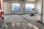 Industrial for rent at Zona industrial, Paracuellos de Jarama, Madrid, 28860 with window, car, automotive tail & brake light, vehicle registration plate, vehicle, automotive lighting, fixture, architecture, wood and interior design around