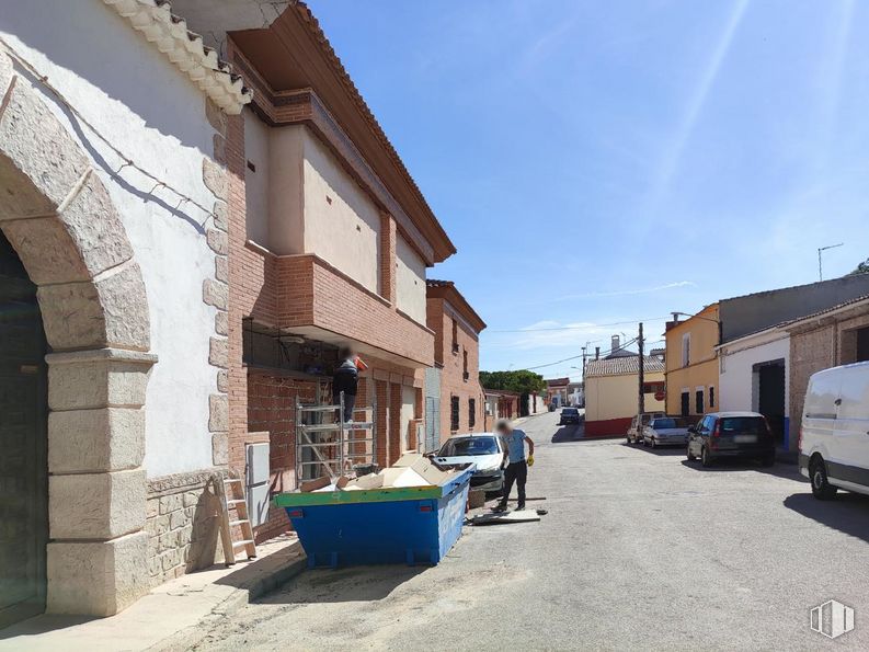 Local en venta en Calle Capitán Miranda, Miguel Esteban, Toledo, 45830 con coche, casa, cielo, rueda, edificio, neumático, ventana, vehículo, superficie de la carretera y asfalto alrededor