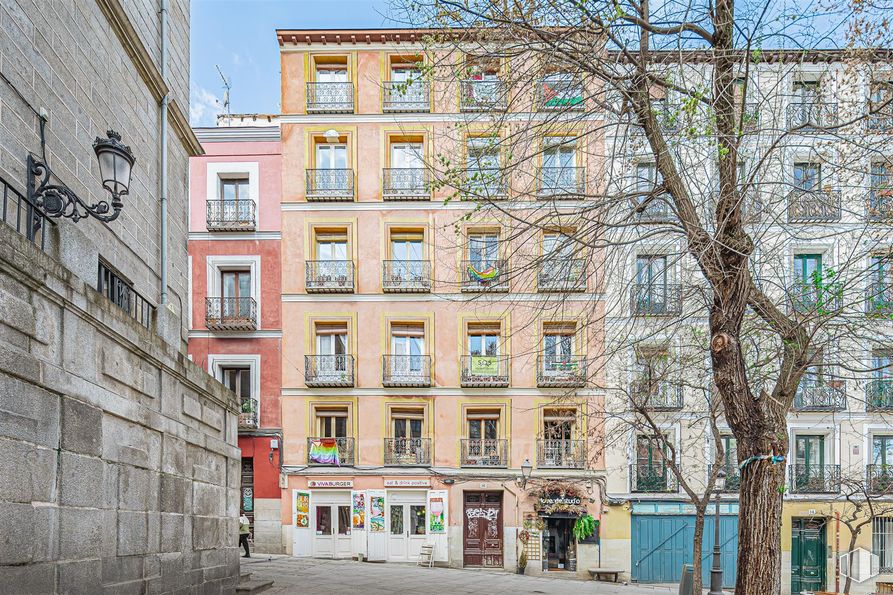 Retail for sale & for rent at Plaza de la Paja, Centro, Madrid, 28005 with building, wall, window, apartment, neighbourhood, facade, urban area, town, urban design and condominium around