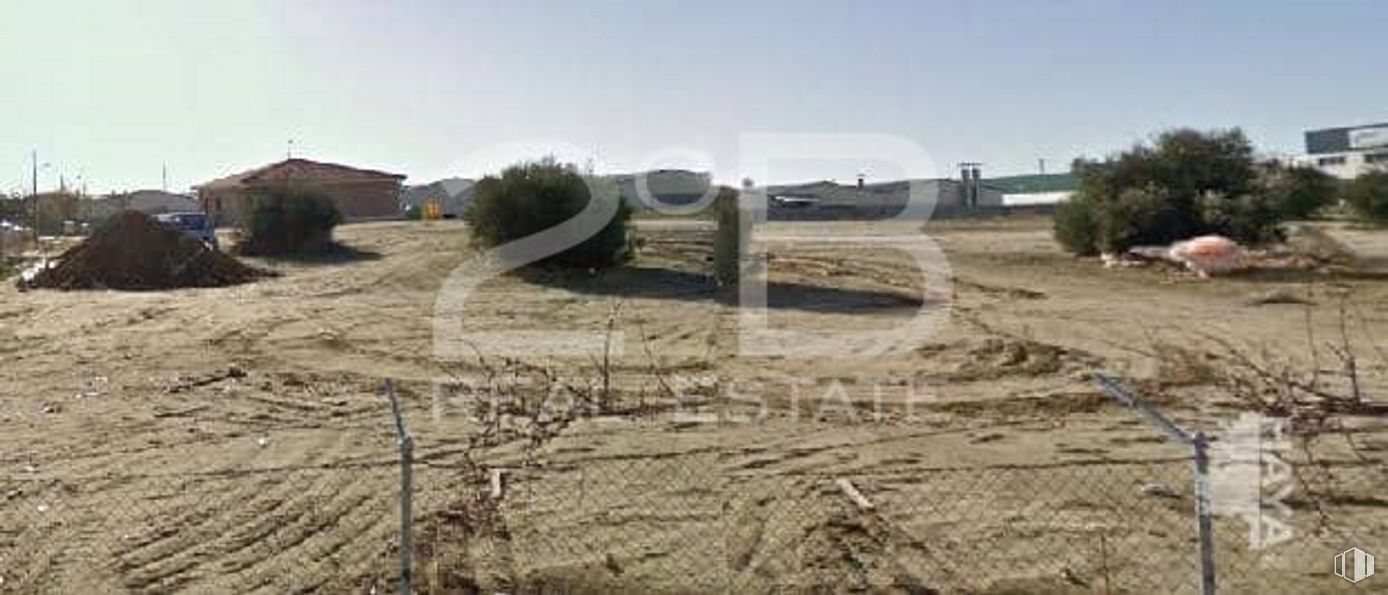 Land for sale at Casco urbano, Yeles, Toledo, 45220 with sky, plant, land lot, tree, landscape, road, grass, geology, soil and event around