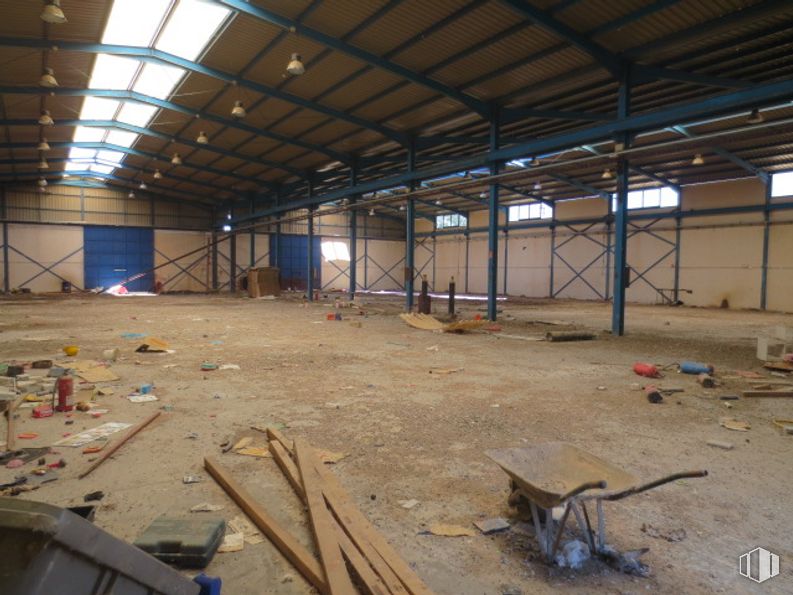 Industrial for sale at Calle Santa Olalla, Carriches, Toledo, 45532 with table, wood, hall, building material, beam, composite material, flooring, event, concrete and ceiling around