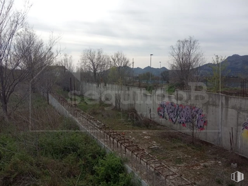 Land for sale at Calle Cruz Caídos, 12, Lozoyuela-Navas-Sieteiglesias, Madrid, 28752 with cloud, plant, sky, tree, land lot, grass, natural landscape, landscape, road and art around