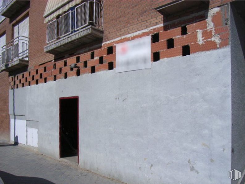 Local en alquiler y venta en Calle Ginebra, Móstoles, Madrid, 28936 con ventana, edificio, madera, puerta, ladrillo, pared, albañilería, fachada, material de construcción y rectángulo alrededor