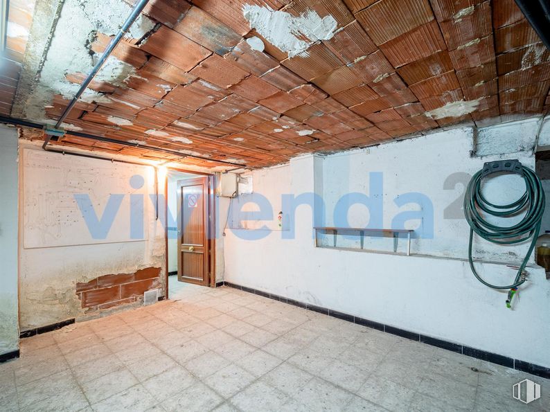 Local en venta en Calle Islas Marquesas, Fuencarral - El Pardo, Madrid, 28035 con puerta, interiorismo, suelo, suelos, madera, ladrillo, arte, inmobiliario, gas y techo alrededor