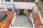 Retail for sale at Avenida de Baviera, 5, Salamanca, Madrid, 28028 with window, stairs, wood, building, flooring, door, urban design, house, symmetry and roof around