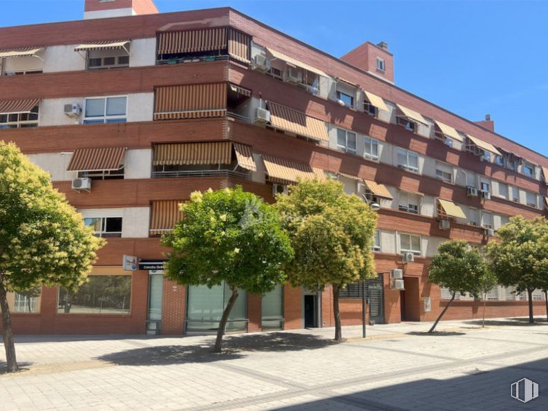 Local en venta en Getafe Norte, Getafe, Madrid, 28903 con edificio, cielo, durante el día, propiedad, ventana, árbol, diseño urbano, condominio, zona residencial y barrio alrededor