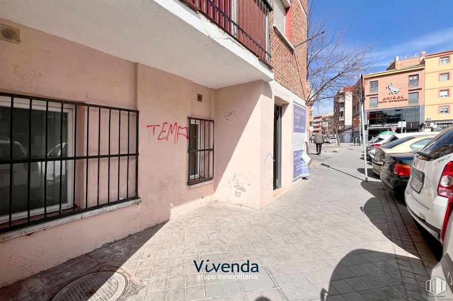 Local en venta en Calle Las Palmas, Móstoles, Madrid, 28937 con ventana, coche, durante el día, edificio, matrícula del vehículo, arquitectura, superficie de la carretera, asfalto, rueda y diseño urbano alrededor