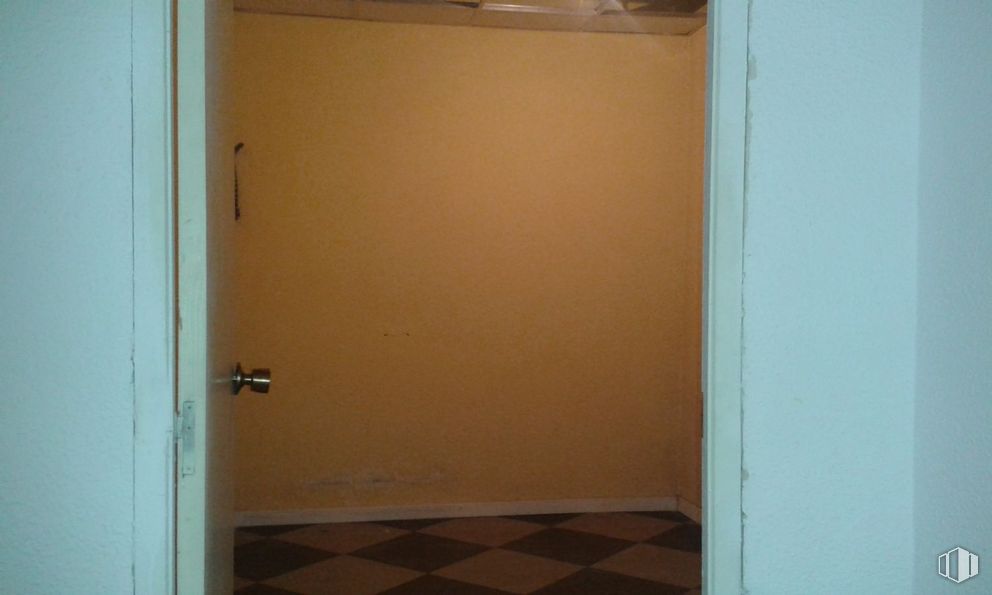 Oficina en alquiler en Calle Francisco Navacerrada, Salamanca, Madrid, 28028 con puerta, accesorio, madera, asa, puerta de casa, material compuesto, madera dura, techo, pintura y tintes y matices alrededor