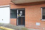 Local en alquiler en Calle General Mola, Recas, Toledo, 45211 con puerta, ventana, propiedad, accesorio, madera, edificio, albañilería, material de construcción, ladrillo y fachada alrededor