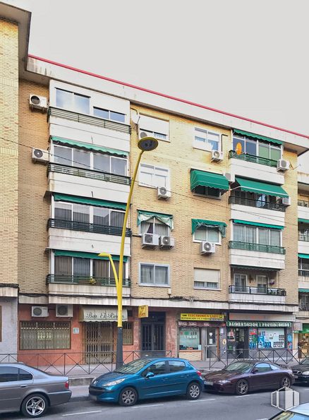 Local en venta en Calle Jerusalén, 6, Parla, Madrid, 28980 con coche, edificio, ventana, neumático, rueda, luz de estacionamiento automotriz, vehículo, propiedad, cielo y arquitectura alrededor