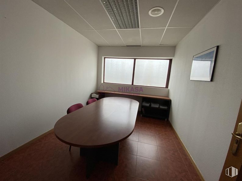 Industrial for sale & for rent at Calle Electrónica, Alcorcón, Madrid, 28923 with window, table, table top, furniture, flooring, interior design, floor, wood, ceiling and lighting around