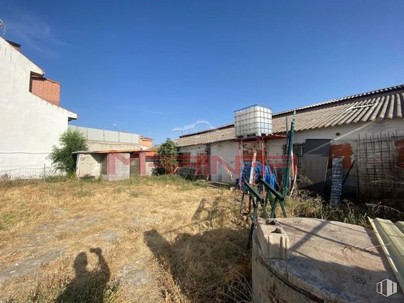 Industrial for sale at Calle San Roque, Esquivias, Toledo, 45221 with house, sky, plant, land lot, neighbourhood, residential area, road surface, building, rural area and landscape around