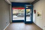 Local en alquiler y venta en Zona El Cigarral, Algete, Madrid, 28110 con coche, puerta, ventana, suelo, suelos, material compuesto, vidrio, puerta de casa y aluminio alrededor