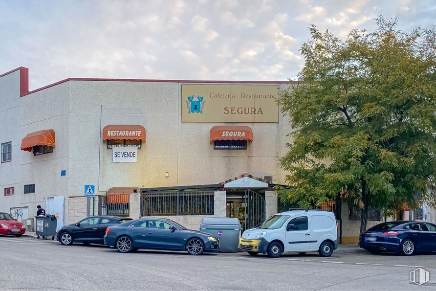 Local en venta en Calle Segura, 11, Mejorada del Campo, Madrid, 28840 con coche, edificio, rueda, neumático, luz de estacionamiento automotriz, vehículo terrestre, vehículo, nube, cielo y vehículo de motor alrededor