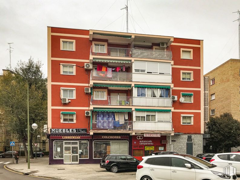 Local en alquiler en Paseo Arroyomolinos, 5, Móstoles, Madrid, 28931 con coche, edificio, neumático, , , ventana, rueda, ,  y  alrededor