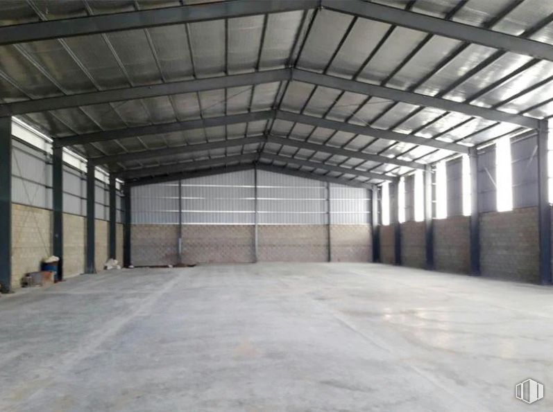 Industrial for rent at Carretera Madrid-Toledo, Km 50-200, Cabañas de la Sagra, Toledo, 45592 with hall, floor, wood, composite material, beam, ceiling, concrete, metal, roof and shade around