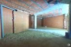 Retail for sale at Calle Sofía, San Blas - Canillejas, Madrid, 28022 with wall, floor, flooring, ceiling, brickwork, brick, building material, concrete, beam and basement around