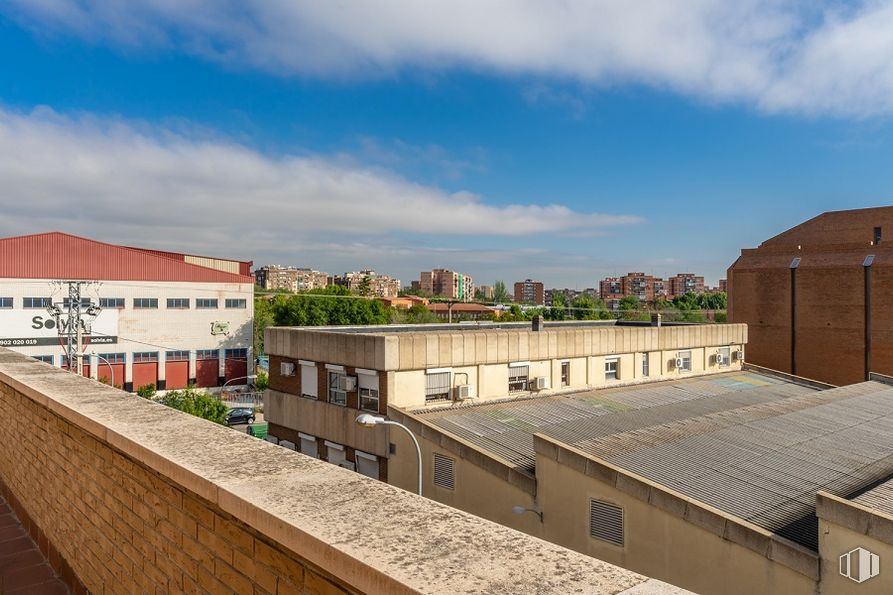 Oficina en alquiler en Calle Esteban Terradas, 6, Leganés, Madrid, 28914 con edificio, nube, cielo, ventana, diseño urbano, árbol, madera, paisaje, área residencial y ciudad alrededor