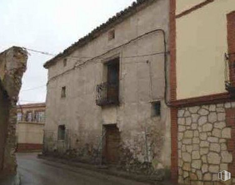 Land for sale at Calle Soledad, Yebra, Guadalajara, 19111 with window, sky, plant, building, wood, facade, fixture, house, building material and door around