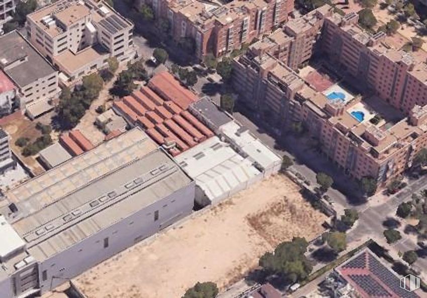 Land for sale at Zona Simancas, San Blas - Canillejas, Madrid, 28037 with building, urban area, residential area, city, neighbourhood, metropolitan area, bird's-eye view, aerial photography, urban design and apartment around