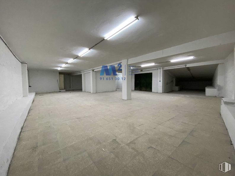 Local en venta en Avenida de las Fronteras, Torrejón de Ardoz, Madrid, 28850 con alumbrado, accesorio, diseño de interiores, piso, suelo, material compuesto, pasillo, techo, espacio y suelo de baldosas alrededor