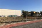 Land for sale at Calle San Mamés, 41, Villaverde, Madrid, 28021 with building, sky, land lot, asphalt, tree, road surface, urban design, street light, composite material and rectangle around