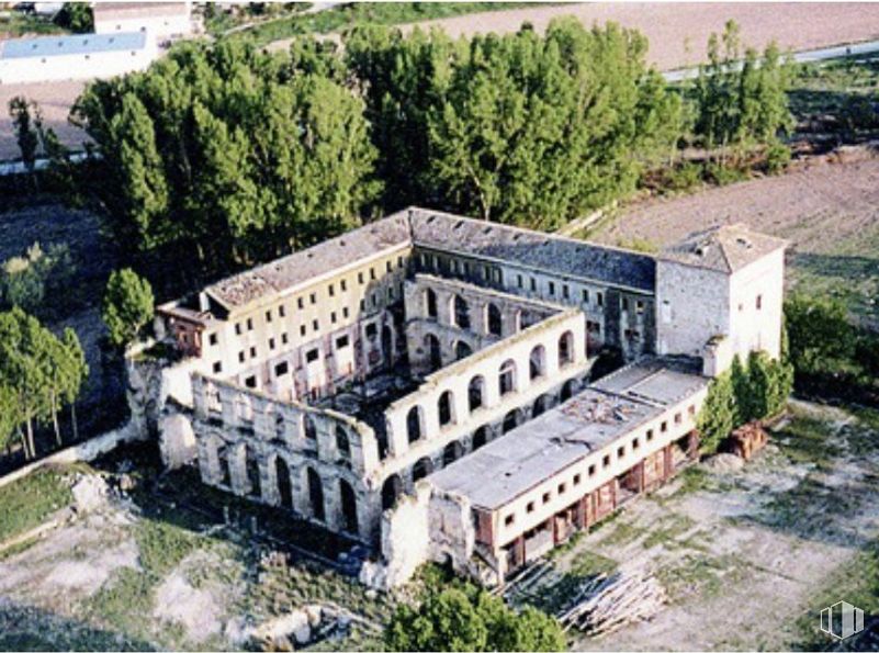 Land for sale at Pasaje Sopetrán, 1, Hita, Guadalajara, 19197 with building, plant, land lot, urban design, landscape, real estate, facade, city, tree and mixed-use around