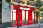 Local en alquiler en Zona Justicia, Centro, Madrid, 28004 con edificio, accesorio, ventana, puerta, rojo, fachada, gas, tintes y matices, superficie de la carretera y ciudad alrededor