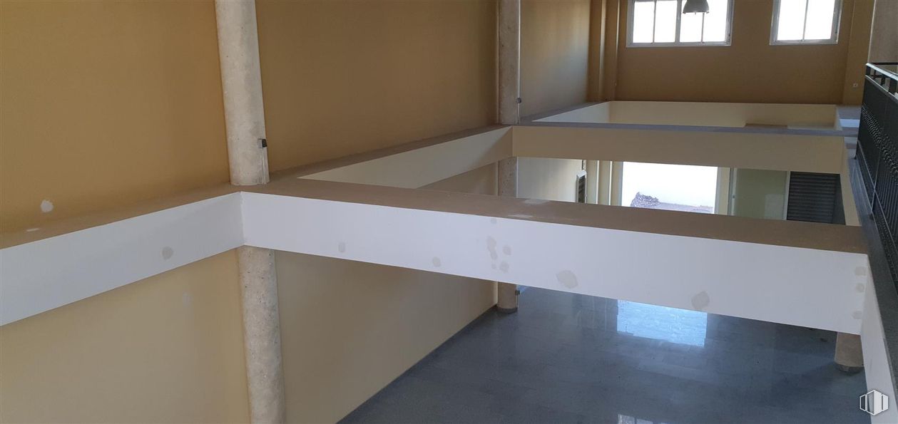 Nave en venta en Calle Alquimia, 14, Móstoles, Madrid, 28933 con ventana, madera, suelo, suelos, rectángulo, casa, madera dura, accesorio, tinte para madera y material compuesto alrededor