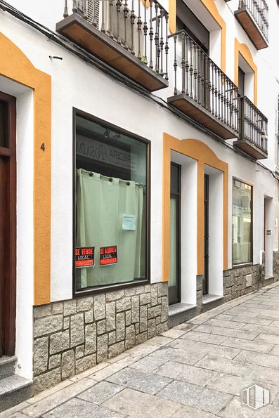 Retail for sale & for rent at Callejón Bodegones, 4, La Puebla de Montalbán, Toledo, 45516 with window, building, fixture, wood, road surface, door, residential area, brick, facade and house around