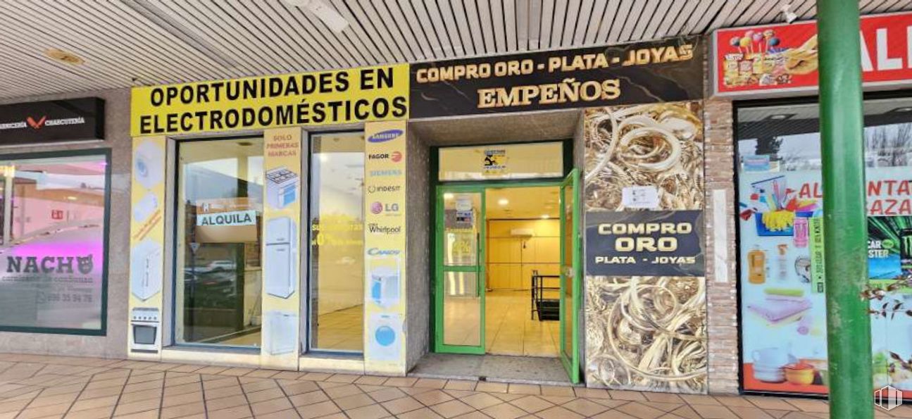 Local en alquiler en Calle Río Alberche, Toledo, 45007 con puerta, publicidad, vidrio, logotipo, venta al por menor y firmar alrededor