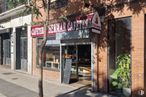 Retail for sale at Calle Ponzano, Chamberí, Madrid, 28010 with door, commercial building, brick, brickwork, restaurant, awning and retail around